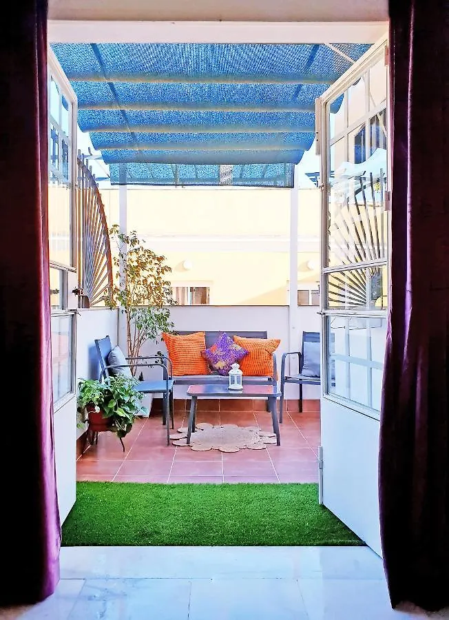 Atico Con Terraza Privada contacts